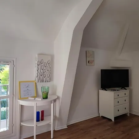 Alexandra 4*