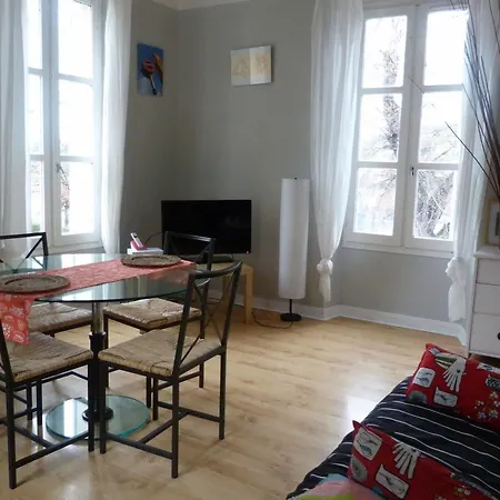 Alexandra Aparthotel 4*
